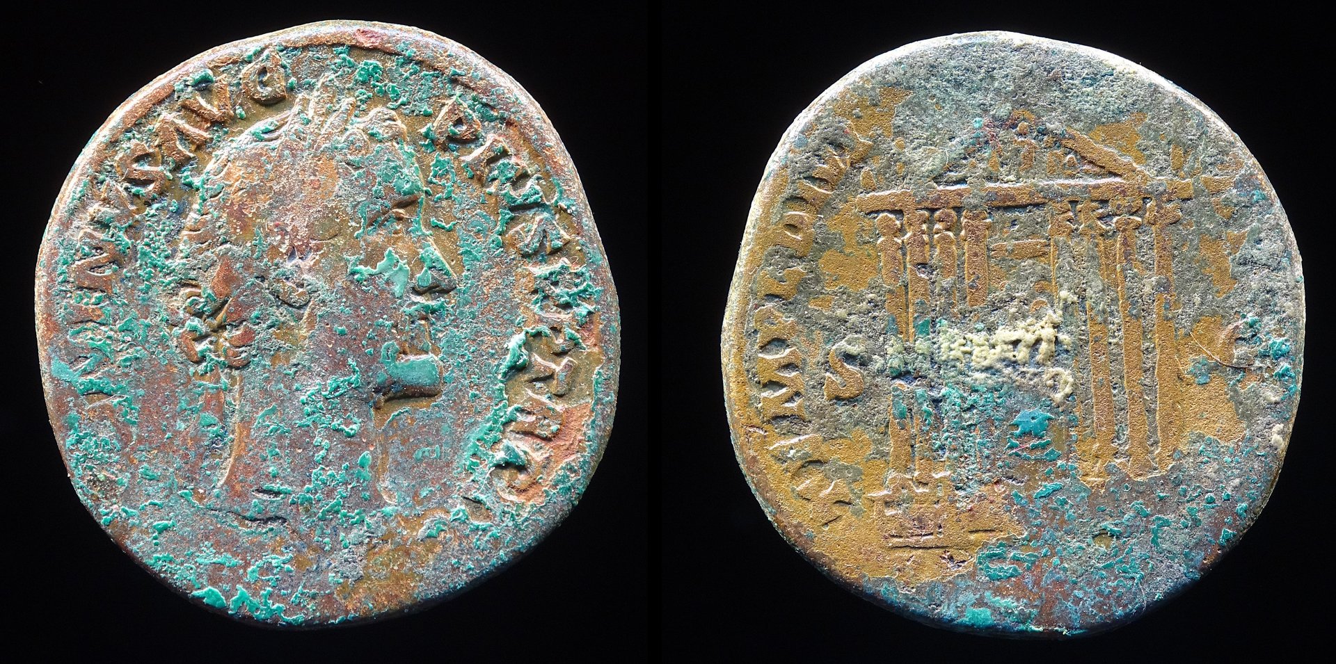 III Antoninus Pius 1003 Temple sest 12-1008 dirty.jpg