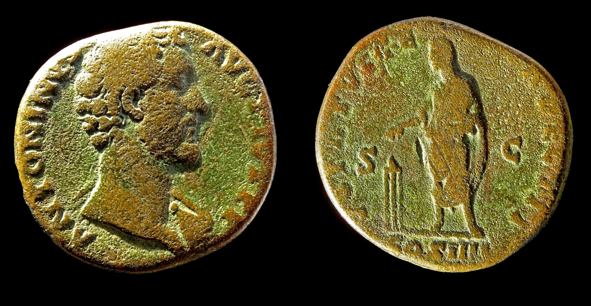 III Antoninus Pius 1010var Vota sest.jpg