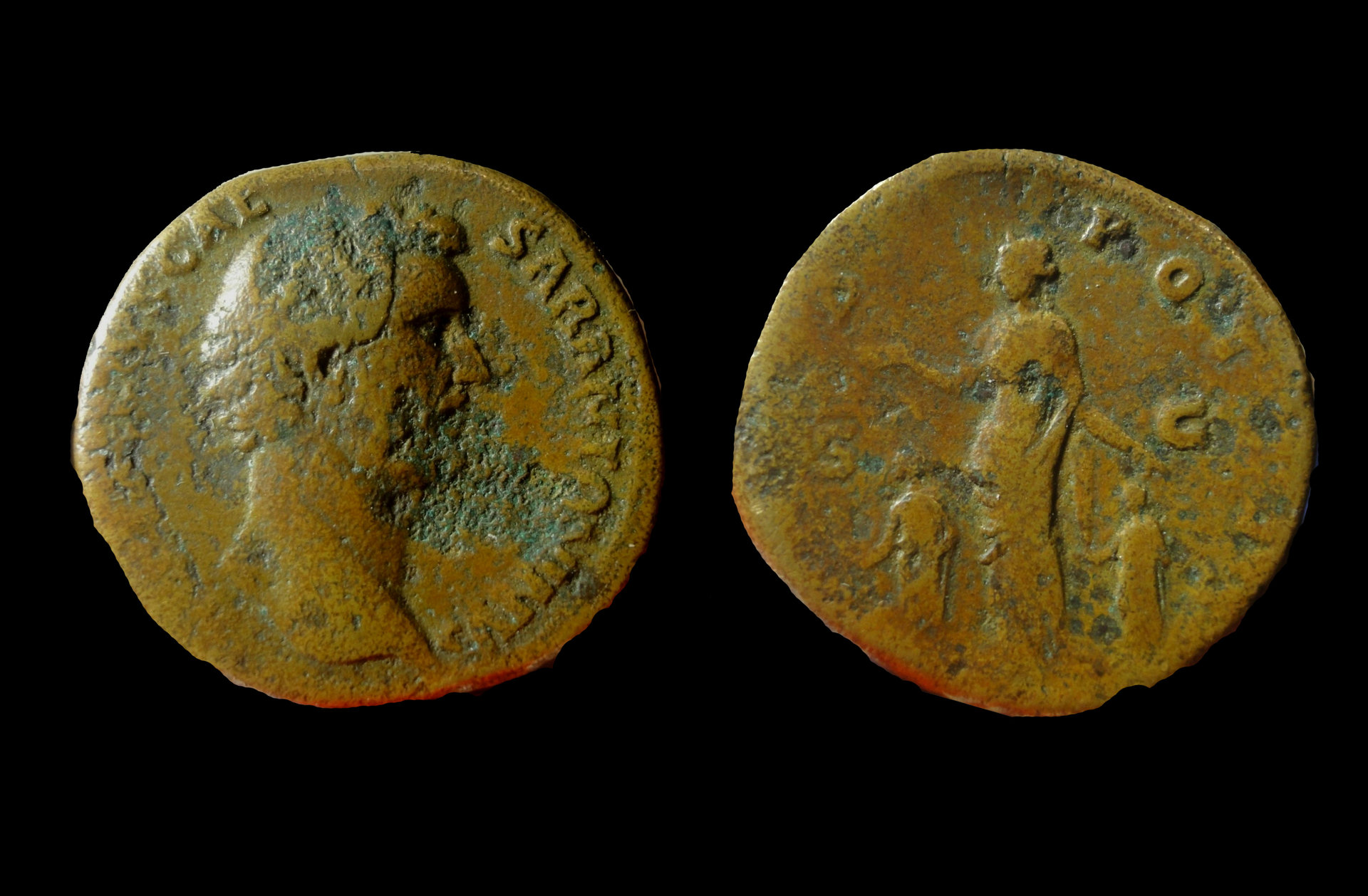 III Antoninus Pius H1085 Pietas children 7-0000.jpg