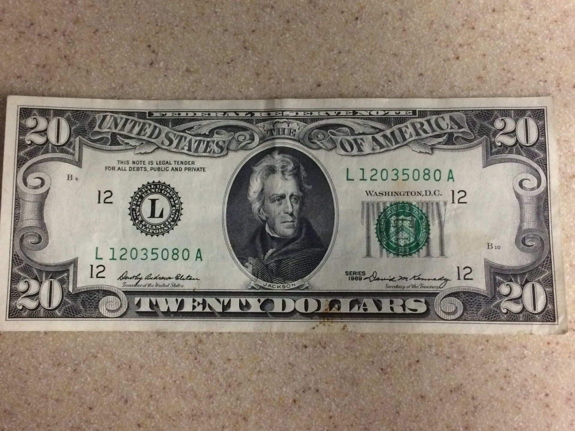 Awesome 20 Dollar Bill illusion! 