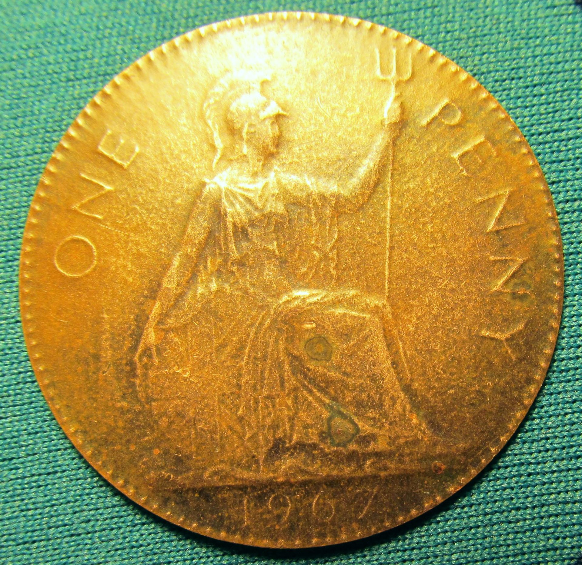 1967-british-penny-very-lightweight-error-or-something-else-coin-talk