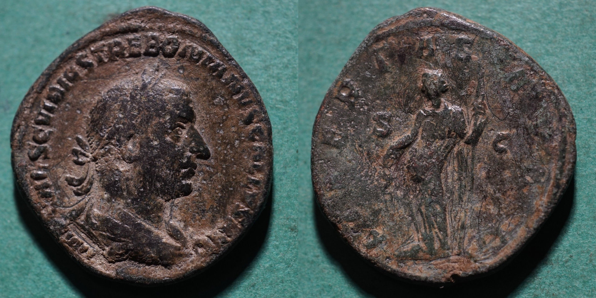 imgonline-com-ua-twotoone-tcdtx28PzK-Trebonianus Gallus.jpg