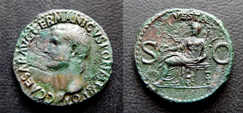 imgonline-com-ua-twotoone-zg2aP0ewwCVrhb-Caligula damnatio.jpg