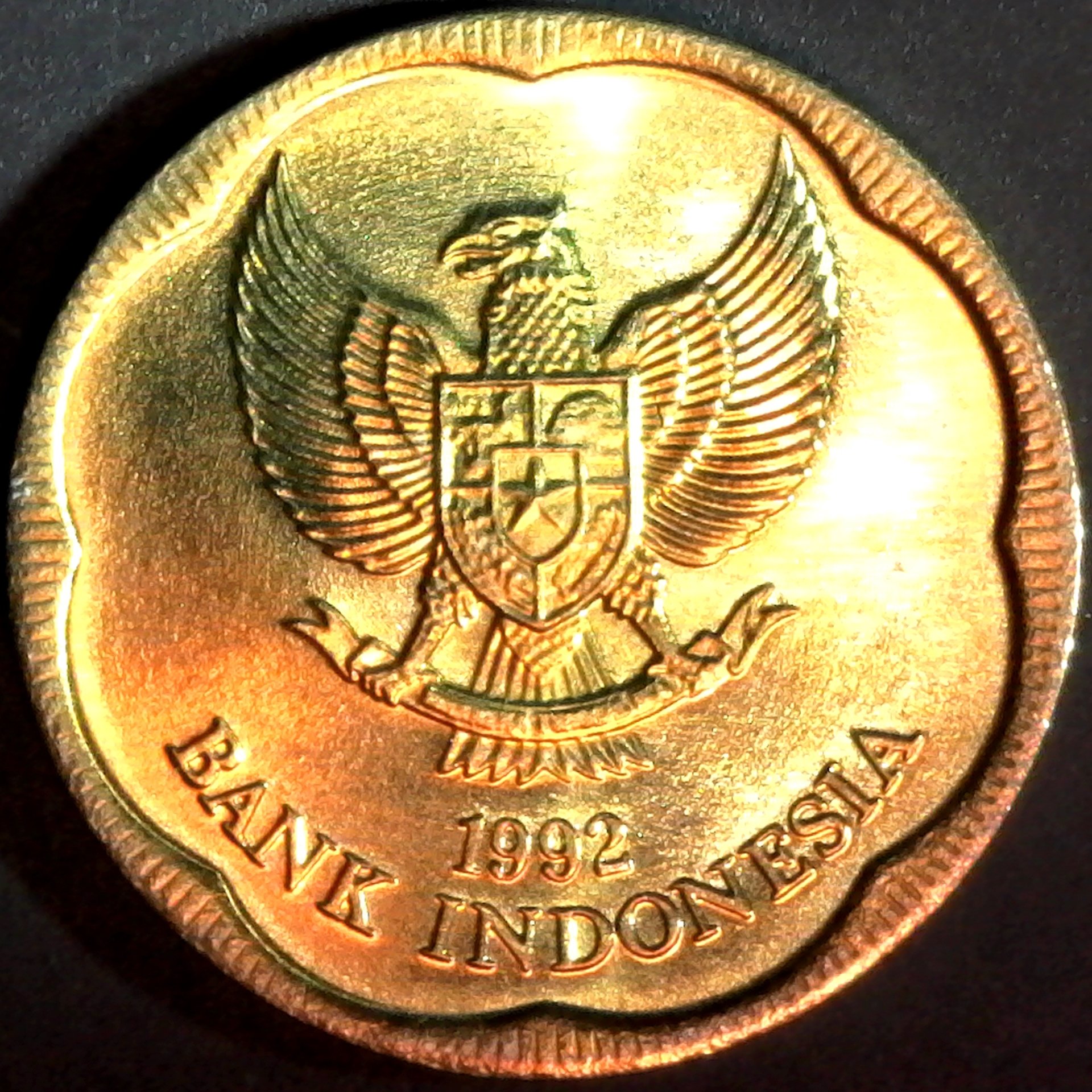 Indonesia 500 Rupiah 1992 obv.jpg