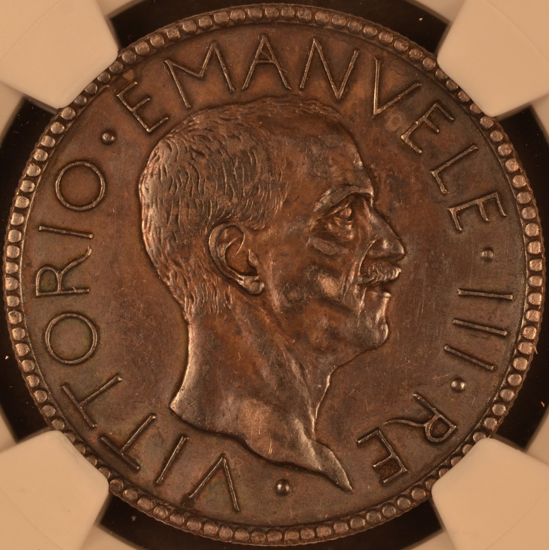 Italy - 1927 R 20 Lire - Obverse.JPG