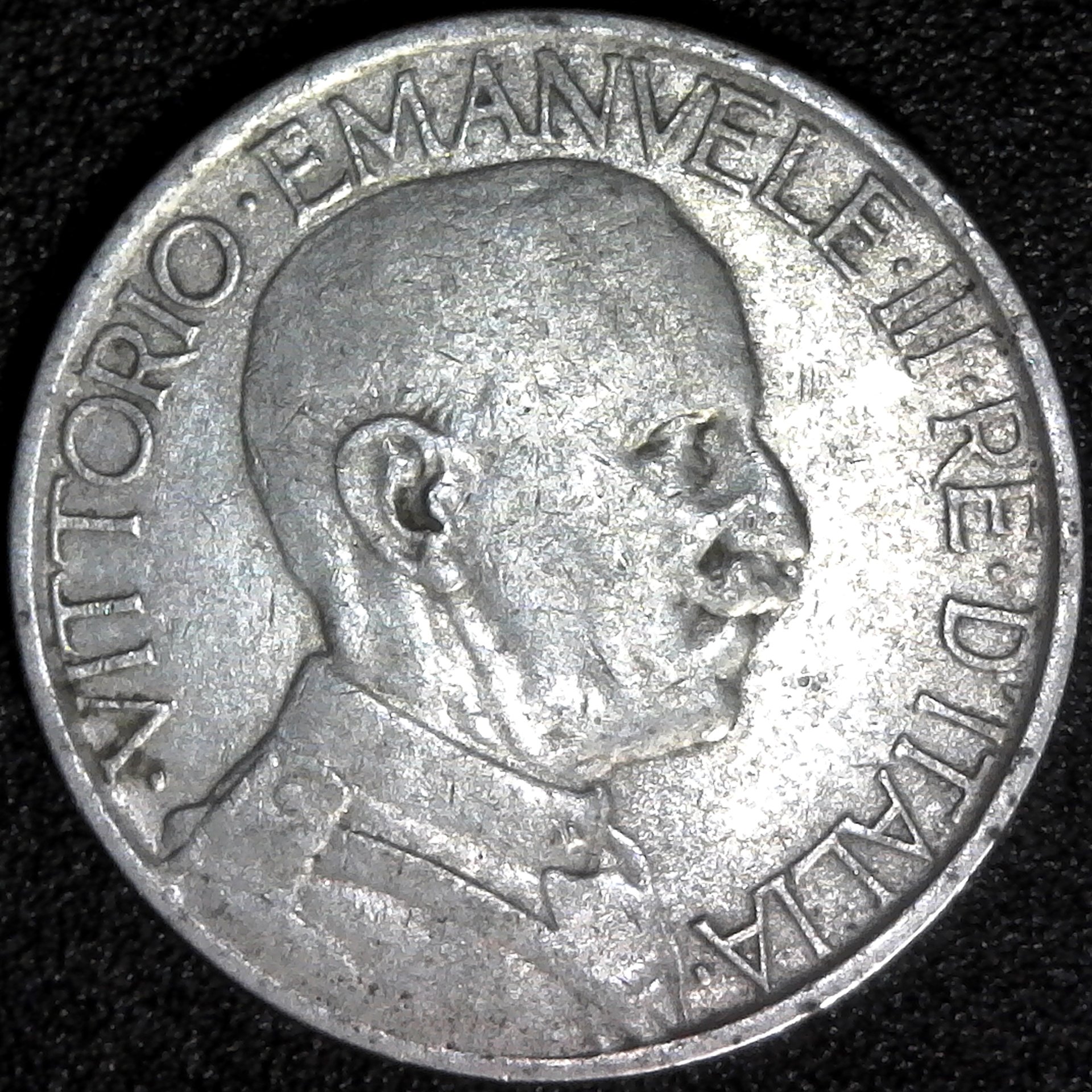 Italy 2 Lire 1924 obv.jpg