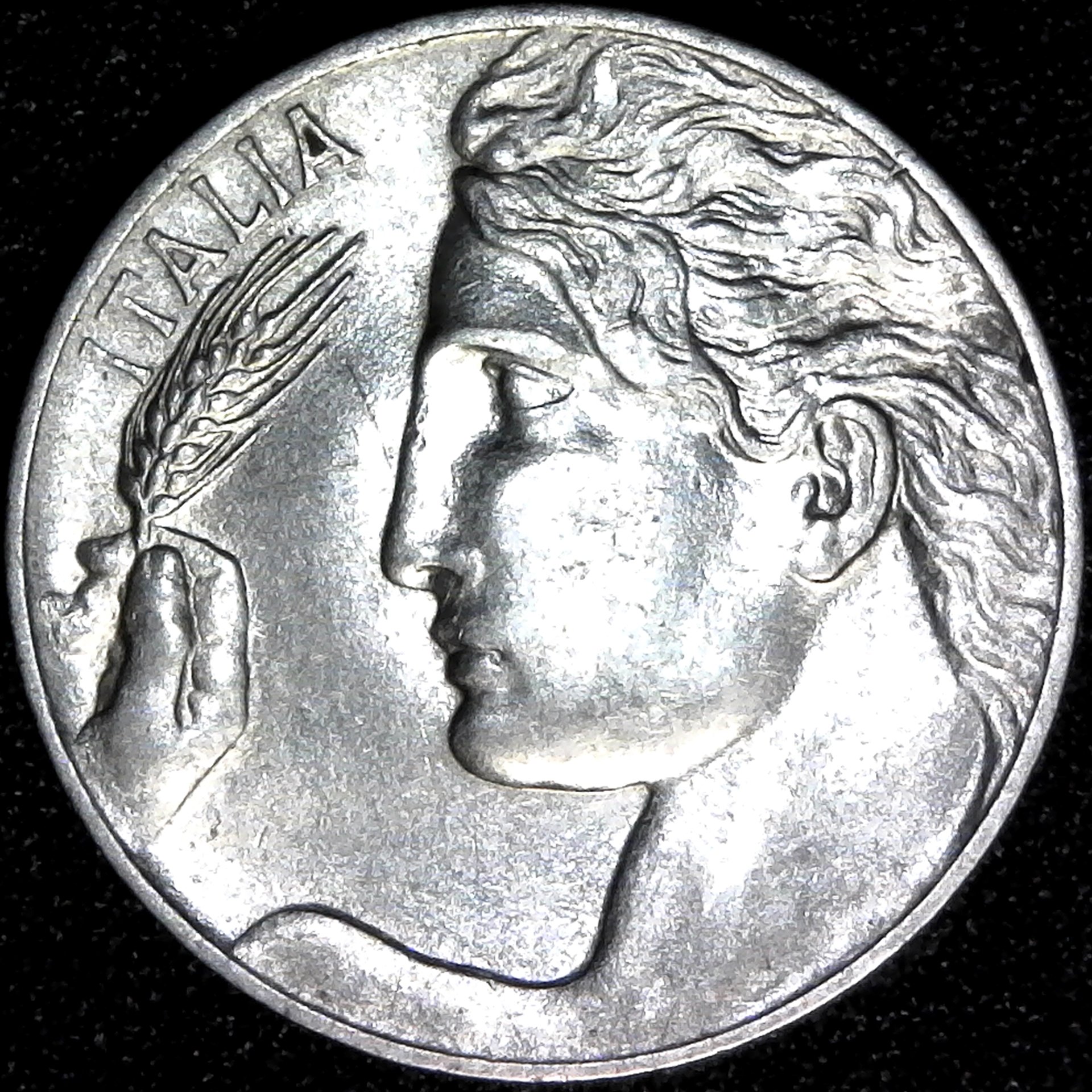 Italy 20 Centisimi 1909 obv.jpg