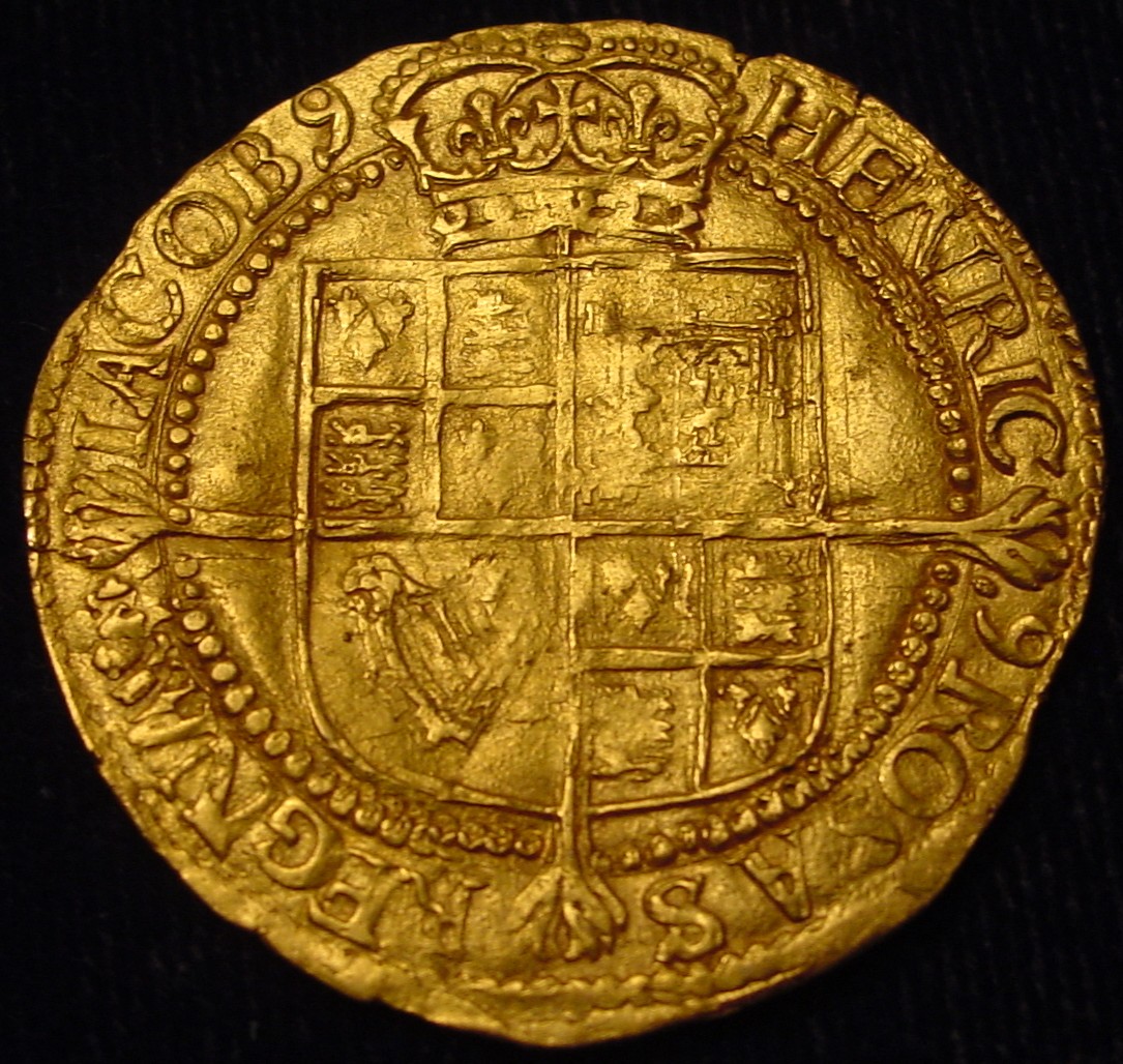 James I Laurel R angle.jpg
