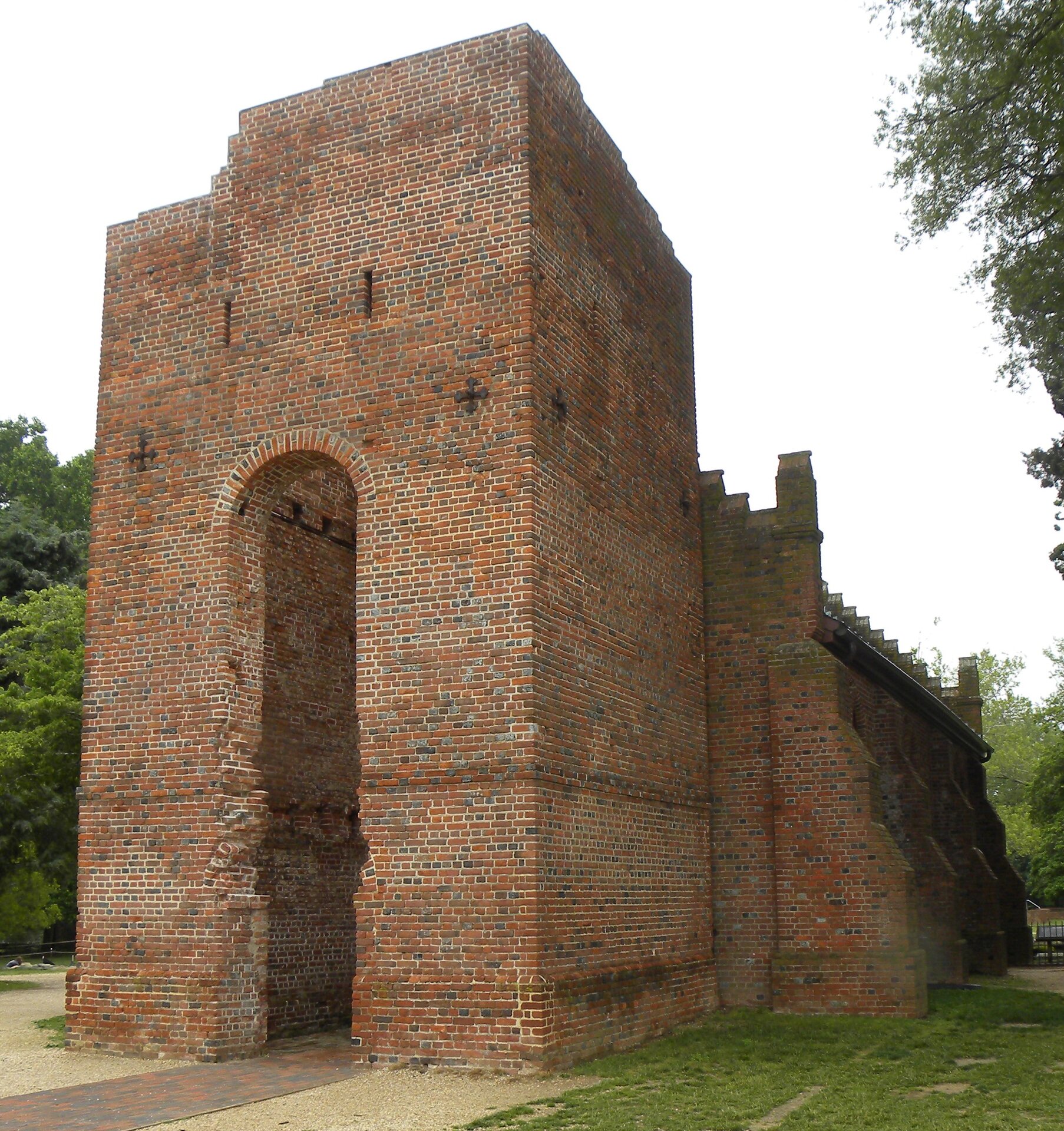 Jamestown Bell Tower.jpg
