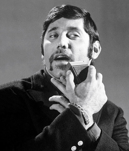 Joe N shaving.jpg