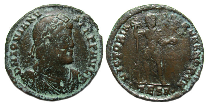 Jovian Ae1 VICTORIA ROMANORVM.jpg