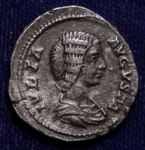 Julia Domna denar O.jpg