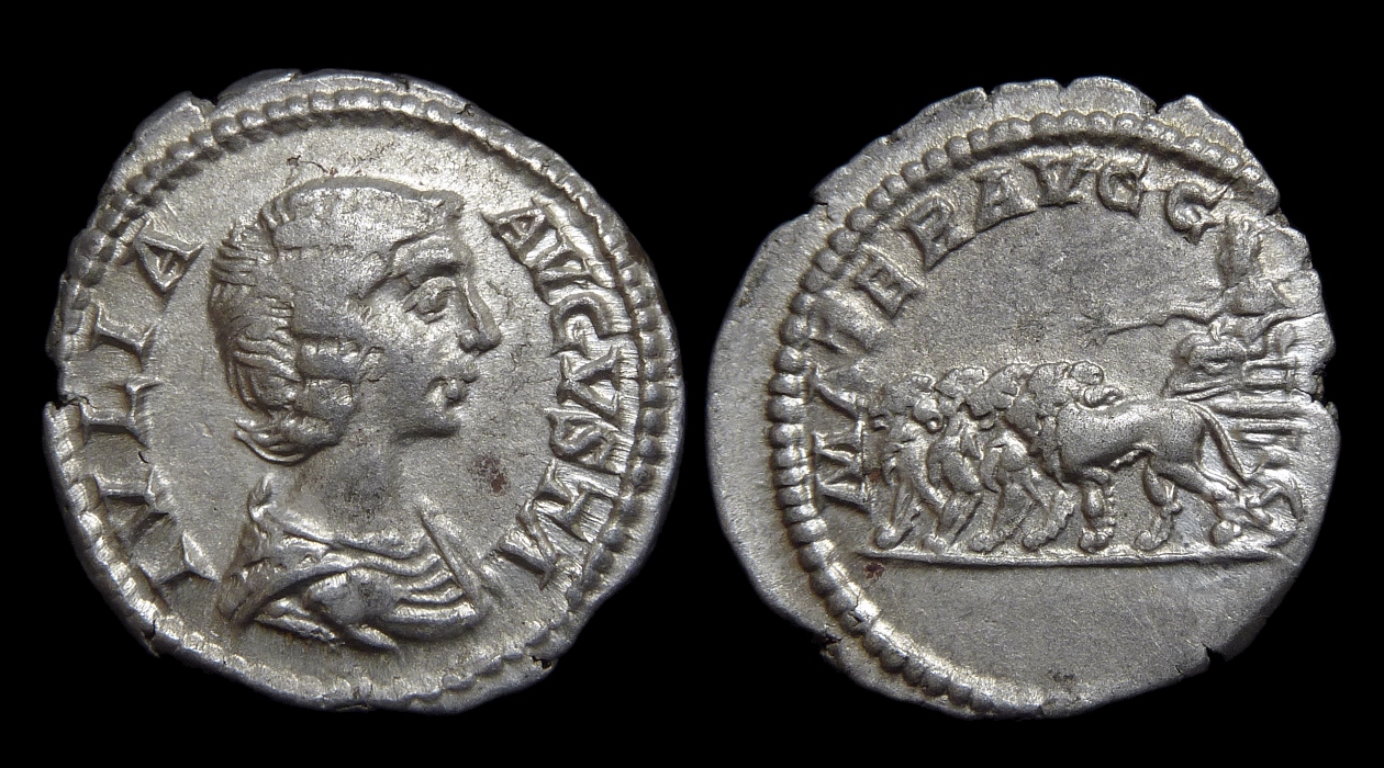 Julia Domna - Mater AVGG new 475.jpg