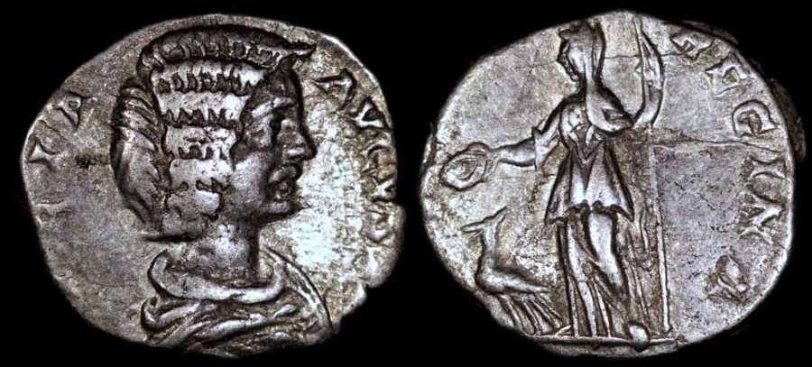julia domna regina juno.jpg