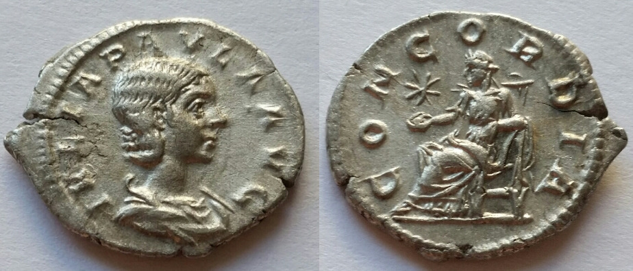 Julia Paula denarius concordia.jpg