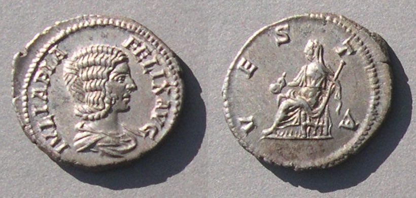 JuliaDomna2VESTAsr6611n8012.jpg