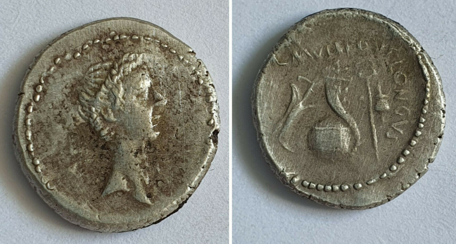 Julius Caesar fake coin.jpg