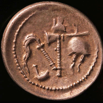JuliusCaesarDenarius339R7.jpg
