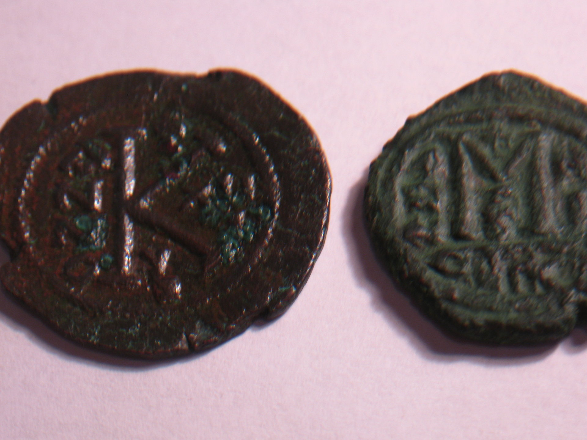 Justinain l half and Maruce Tiberius follis 004.JPG