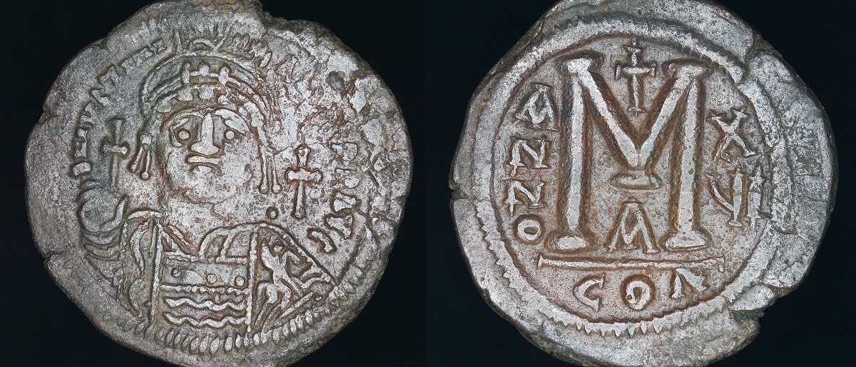 Justinian I Follis 2a.jpg
