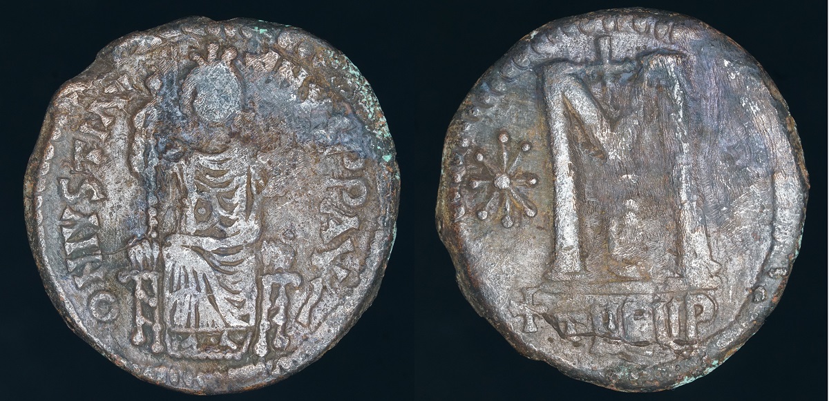 Justinian I Follis 3a.jpg