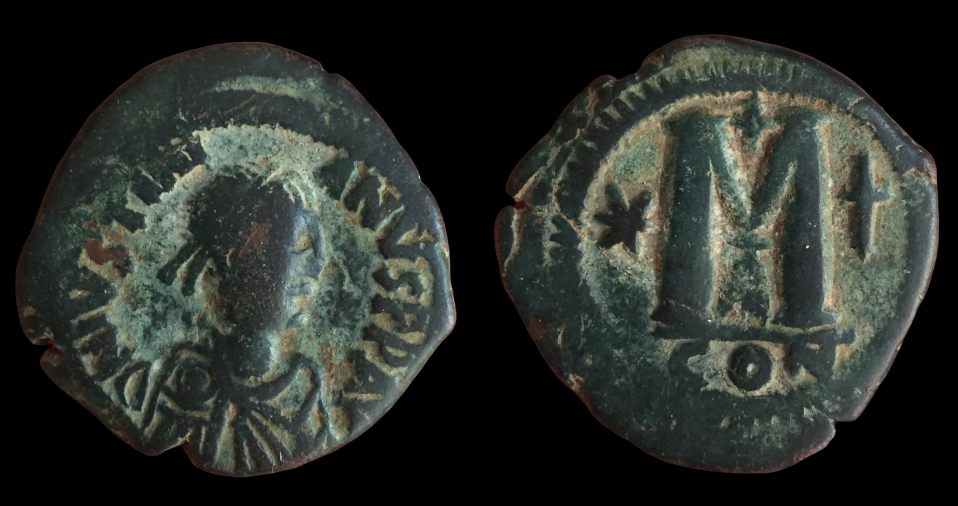 Justinian I, Follis, Constantinople 2.png