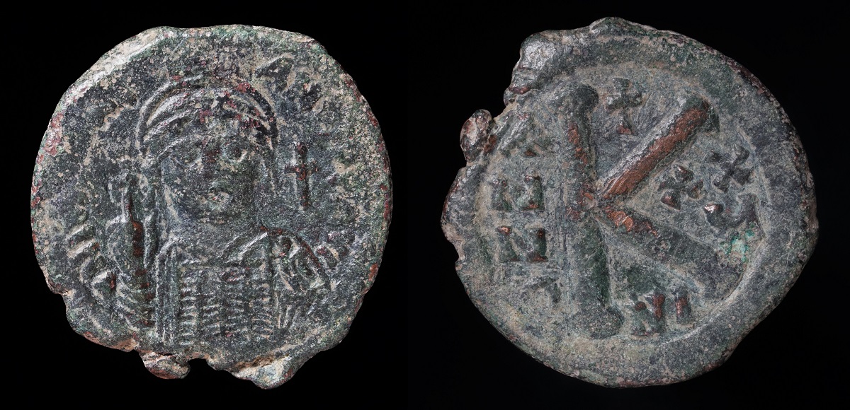 Justinian I Half Follis 1a.jpg