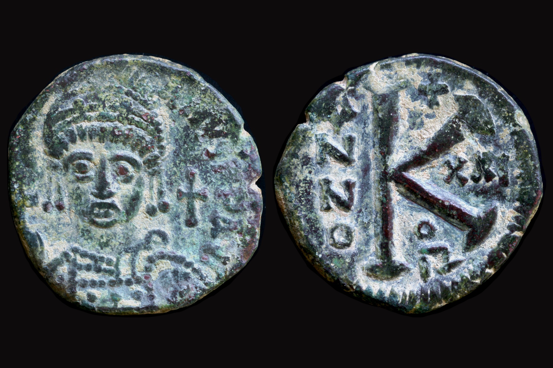 Justinian I Half follis.jpg