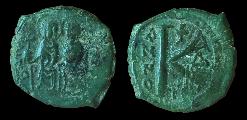 Justinian II and Sofia, Half Follis.png