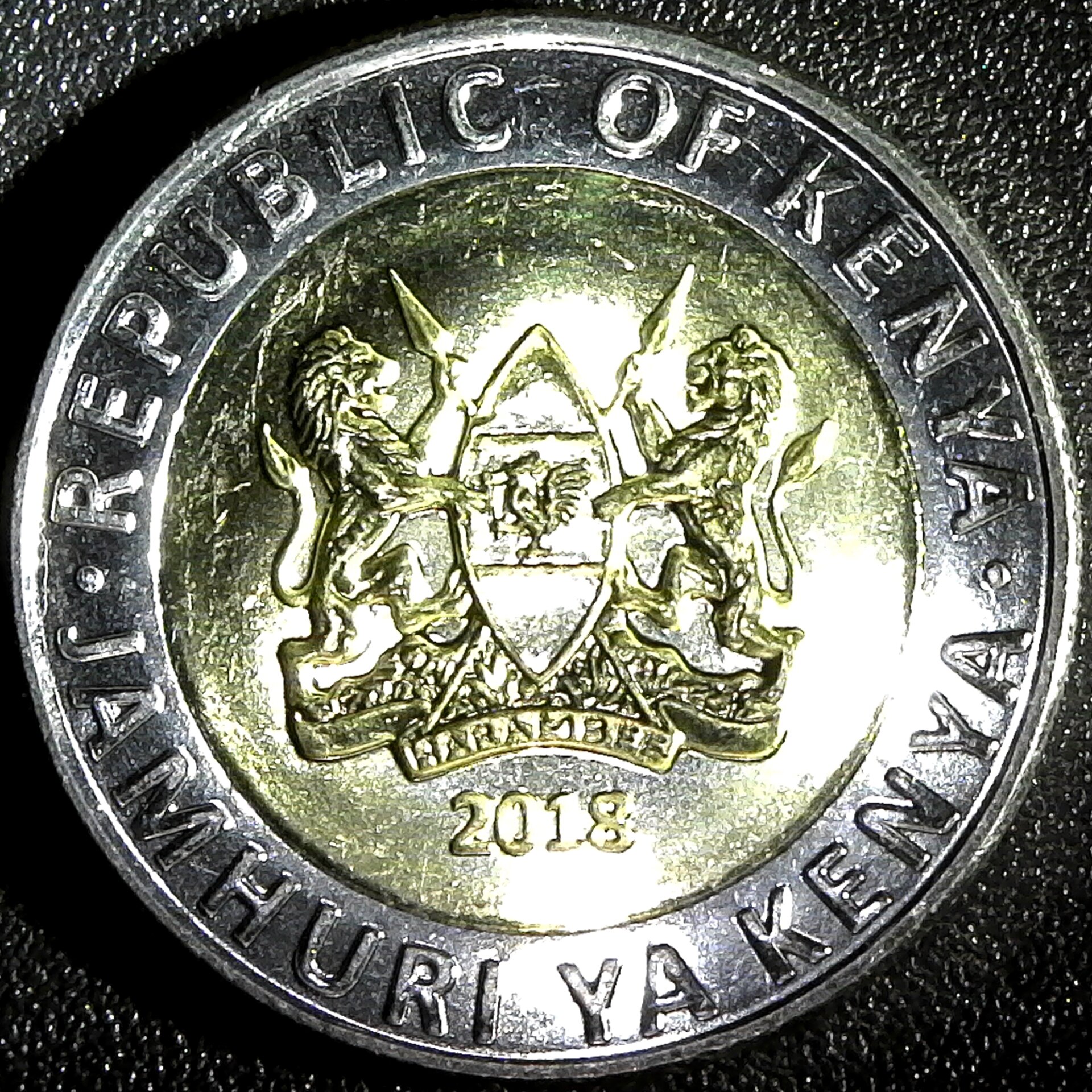 Kenya 20 shillings 2018 obv.jpg