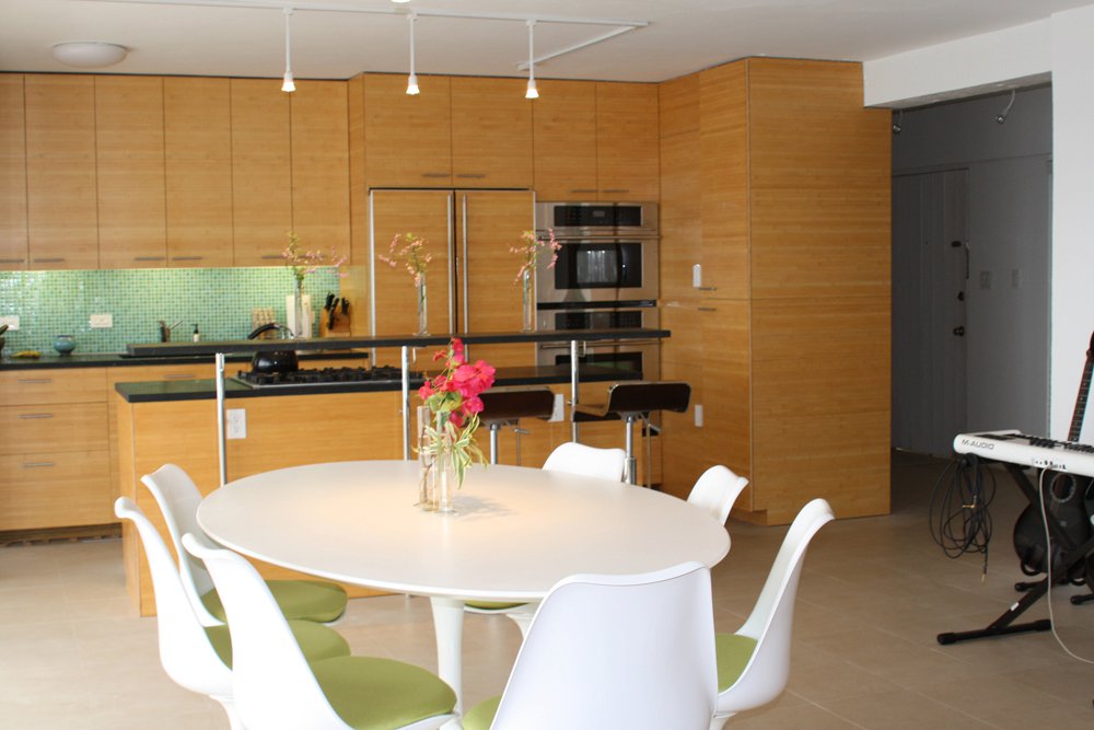 KitchenAndTable.jpg