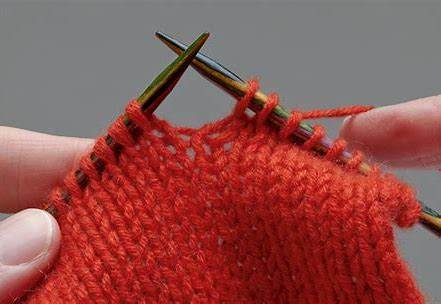 KNITTING FOOL.png