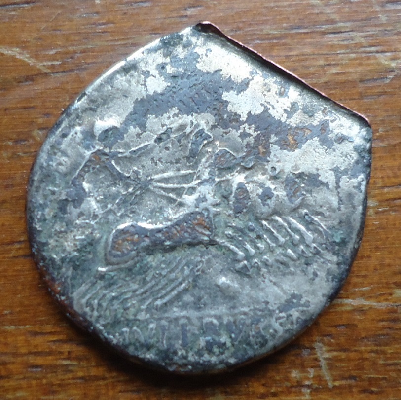 L Julius Bursio Denarius. 85 BC my photos (4).JPG