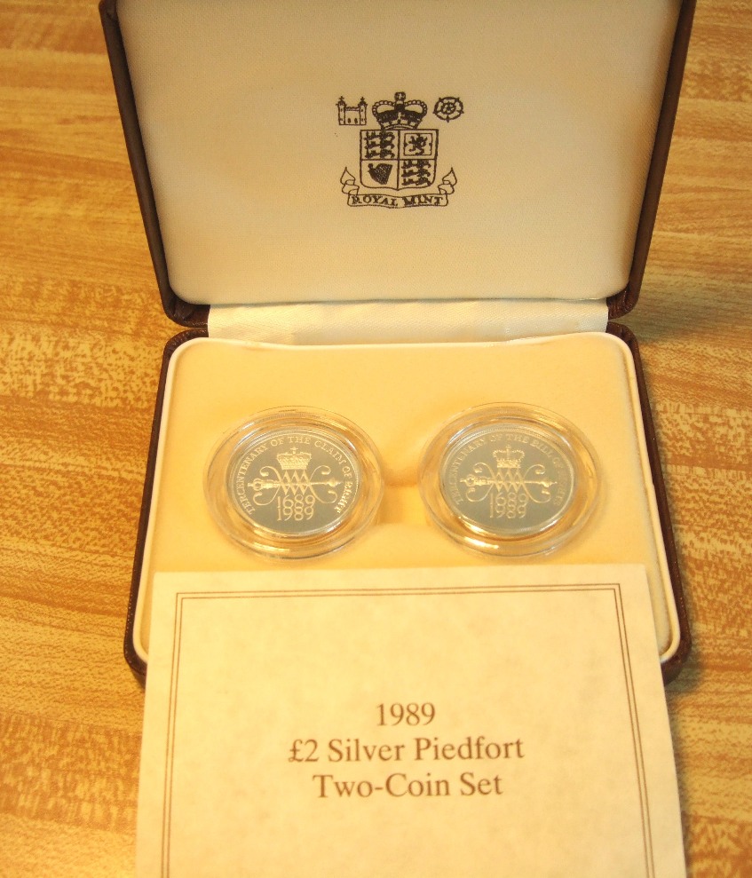 L1229 Two Pounds Piedfort, 2 Coin Set.jpg