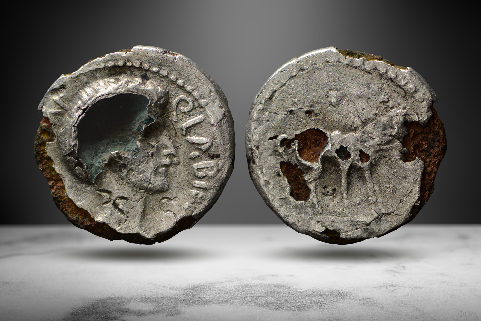 Labienus denarius.jpg