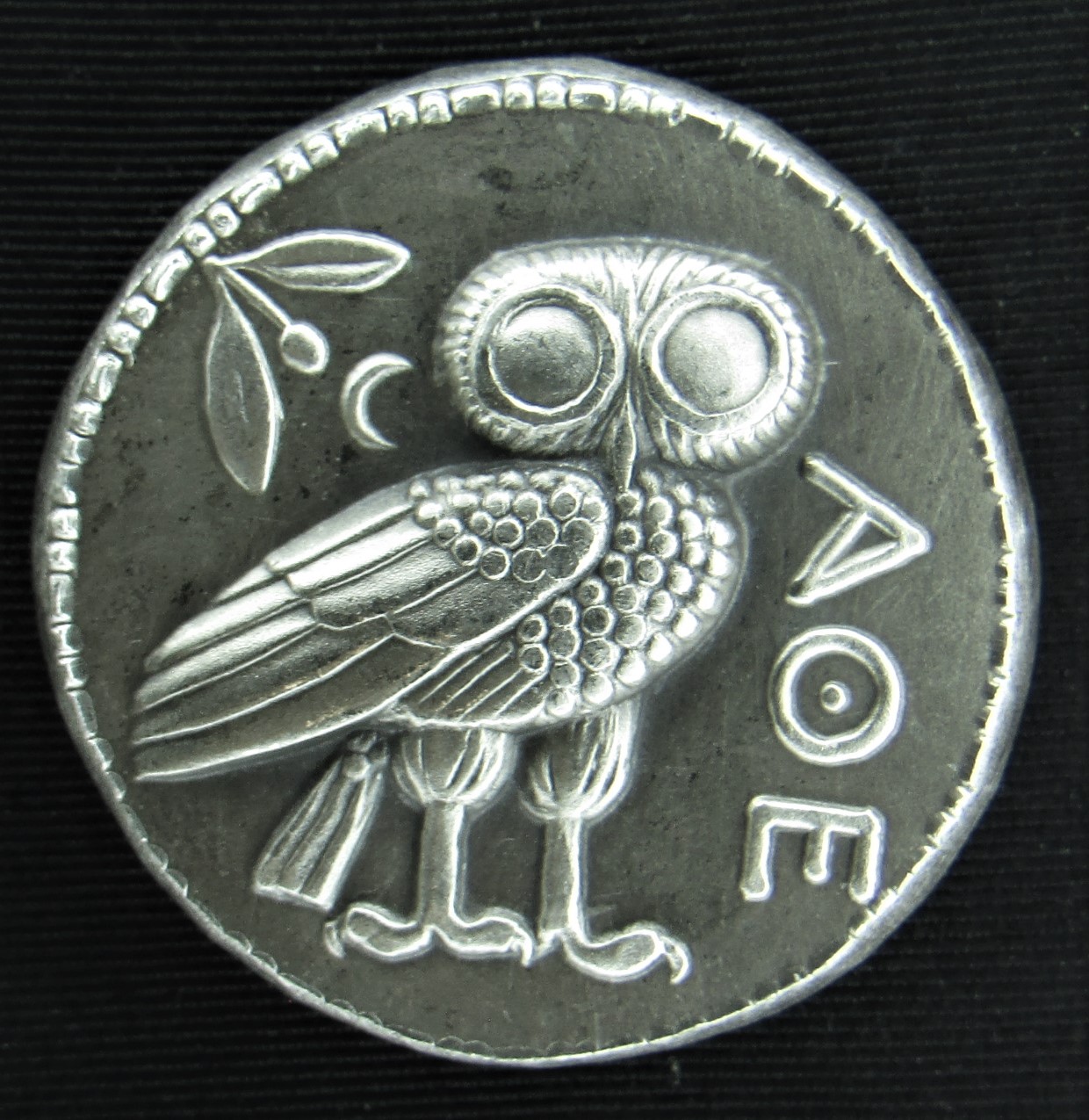 Landis Studios - 2018 Owl-Minerva - obverse.JPG