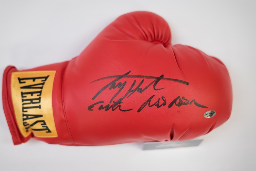 Larry Holmes Glove z.jpeg