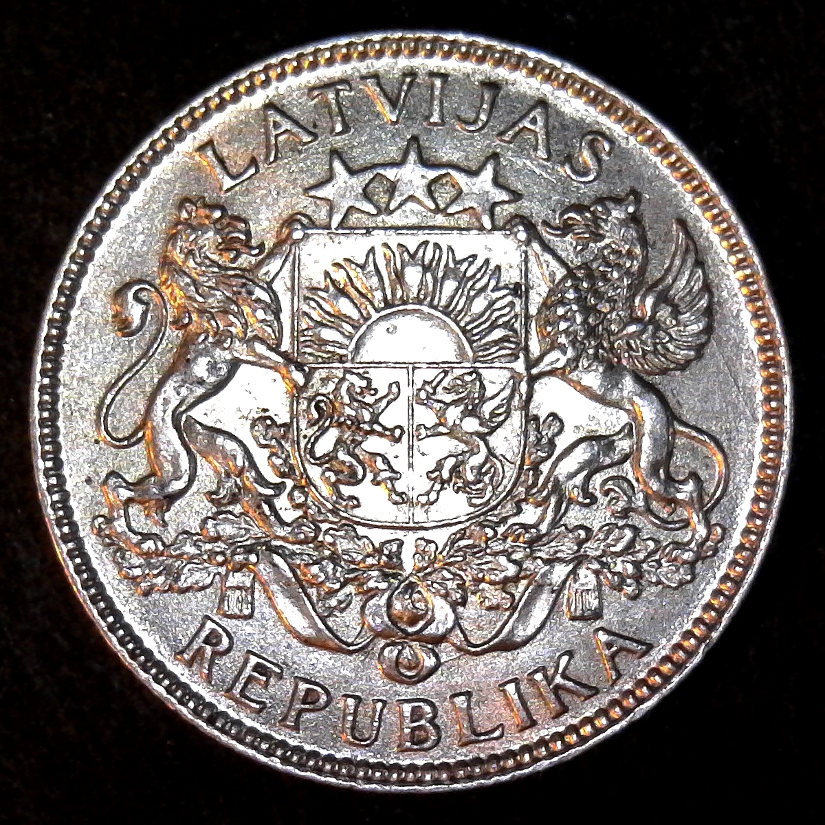 Latvia 1 Lats 1924 obverse.jpg