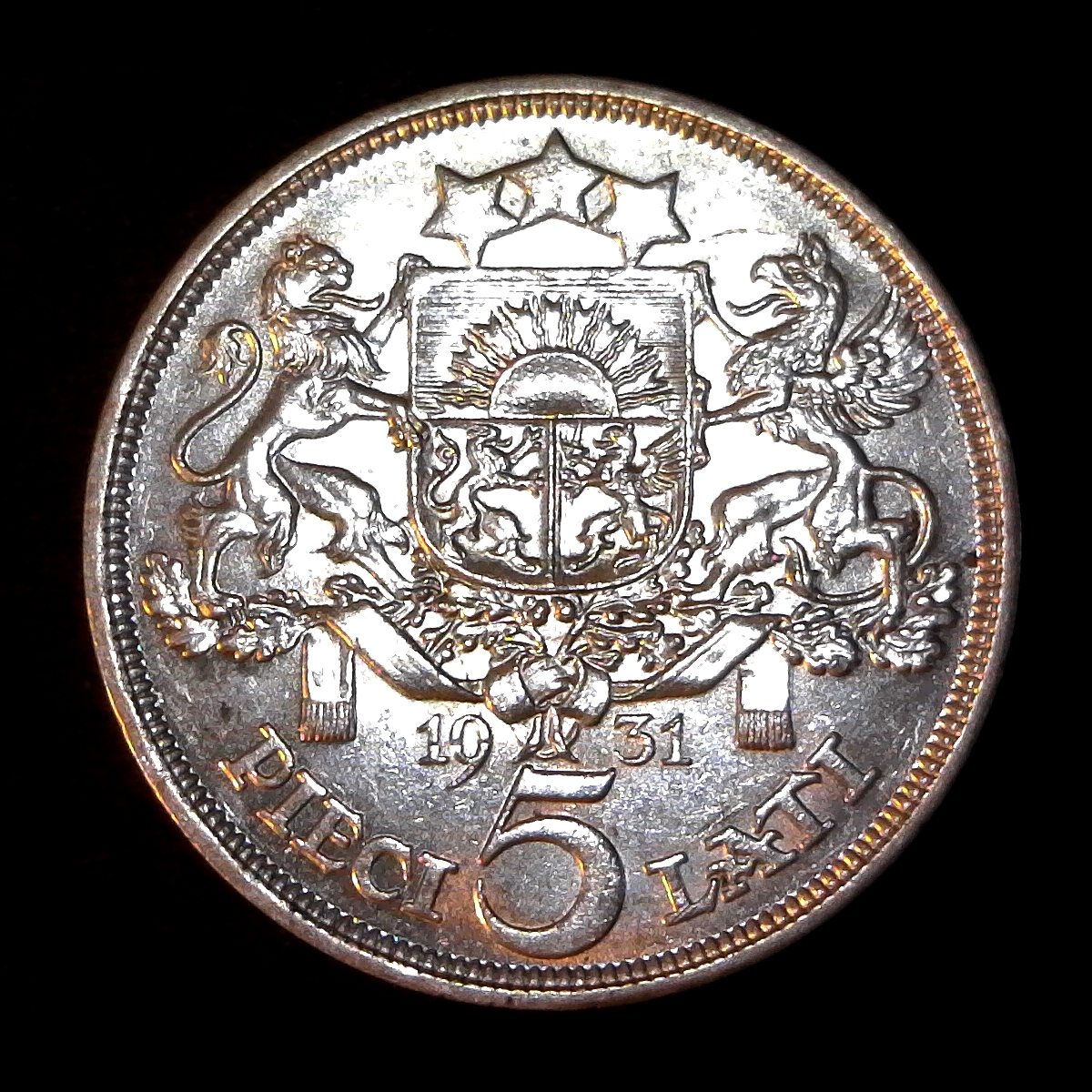 Latvia 5 Lati 1931 obv B.jpg