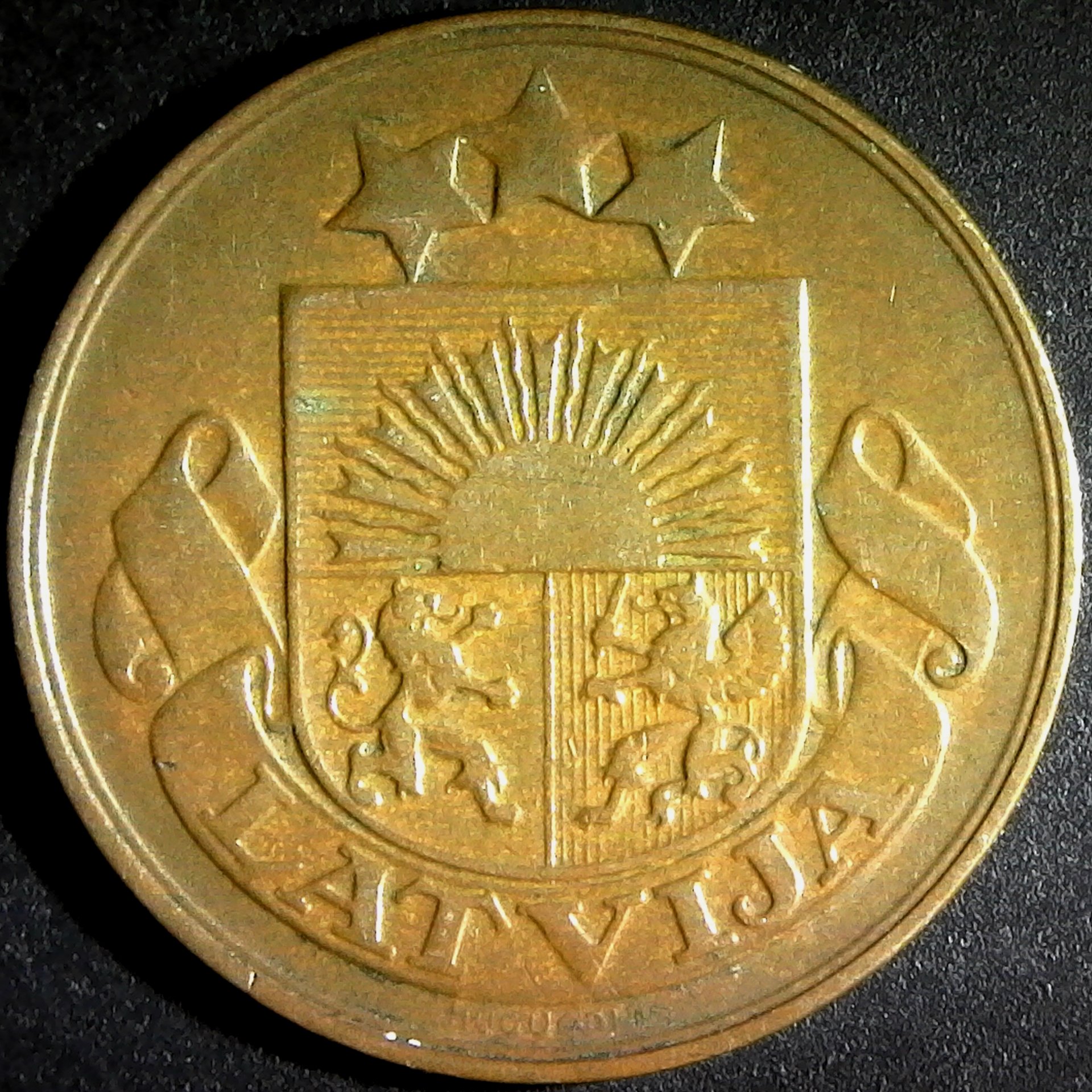 Latvia 5 Santimi 1922 obv.jpg