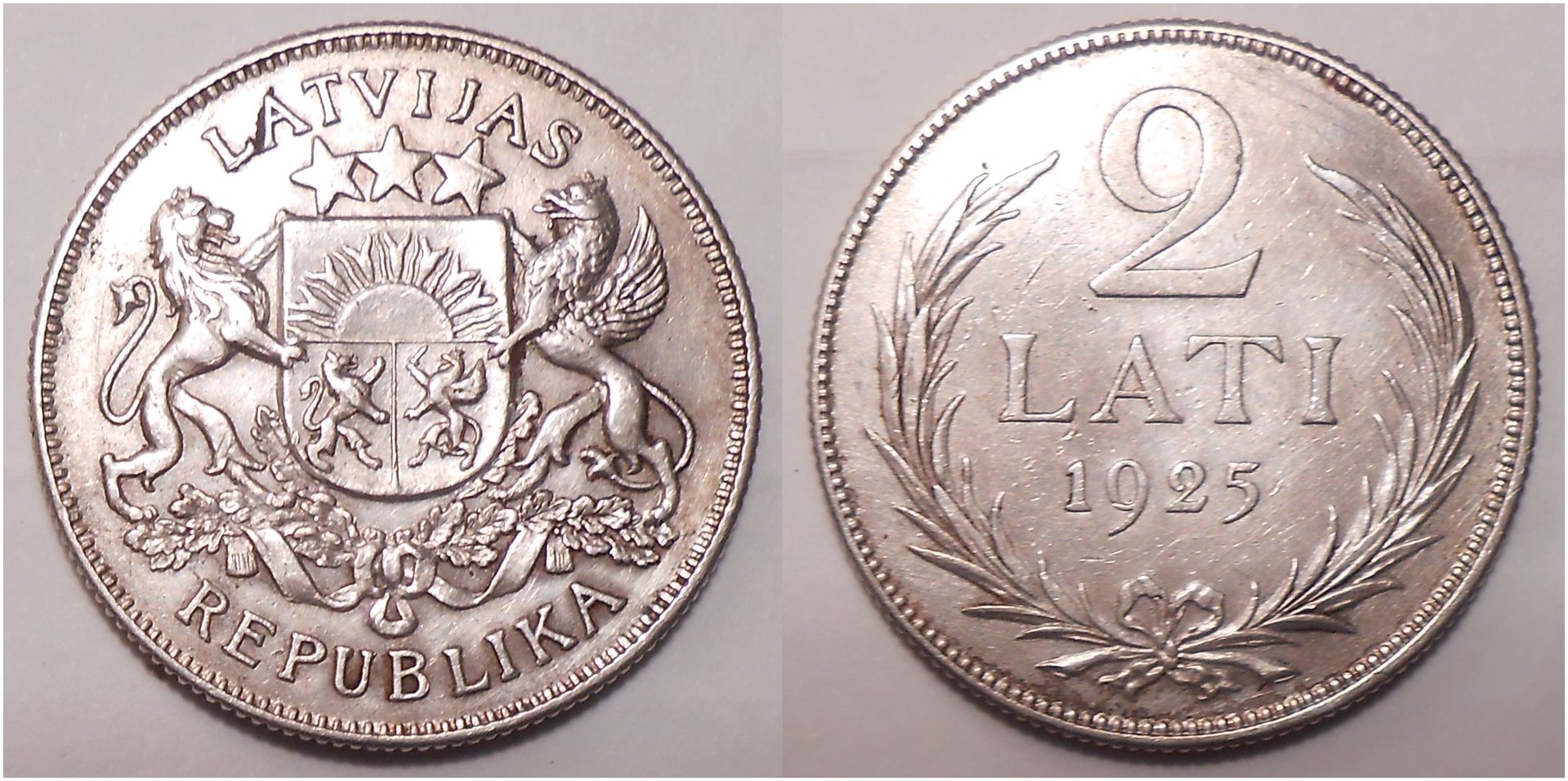 latvia griffin coin 003-tile.jpg