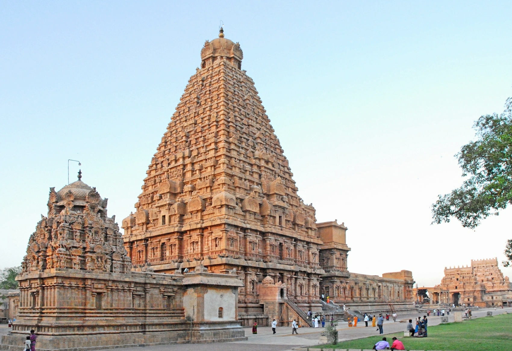 Le_temple_de_Brihadishwara_(Tanjore,_Inde)_(14354574611).jpg