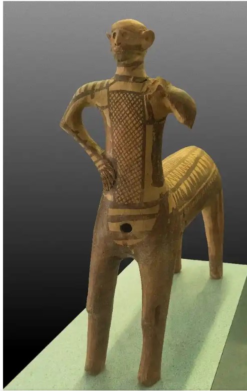 Lefkandi centaur 1000 BCE.jpg