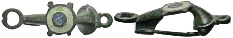 Legionaire fibula Britse trompetkopfibula (disc and trumpet) ref. Hattatt 140-240 na Chr..jpg
