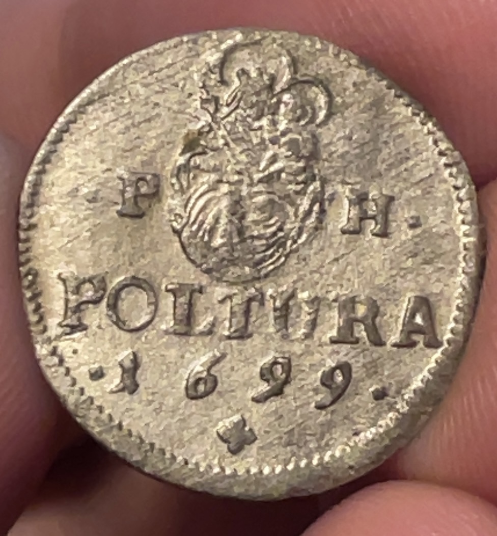 Leo Poltura rev..jpg