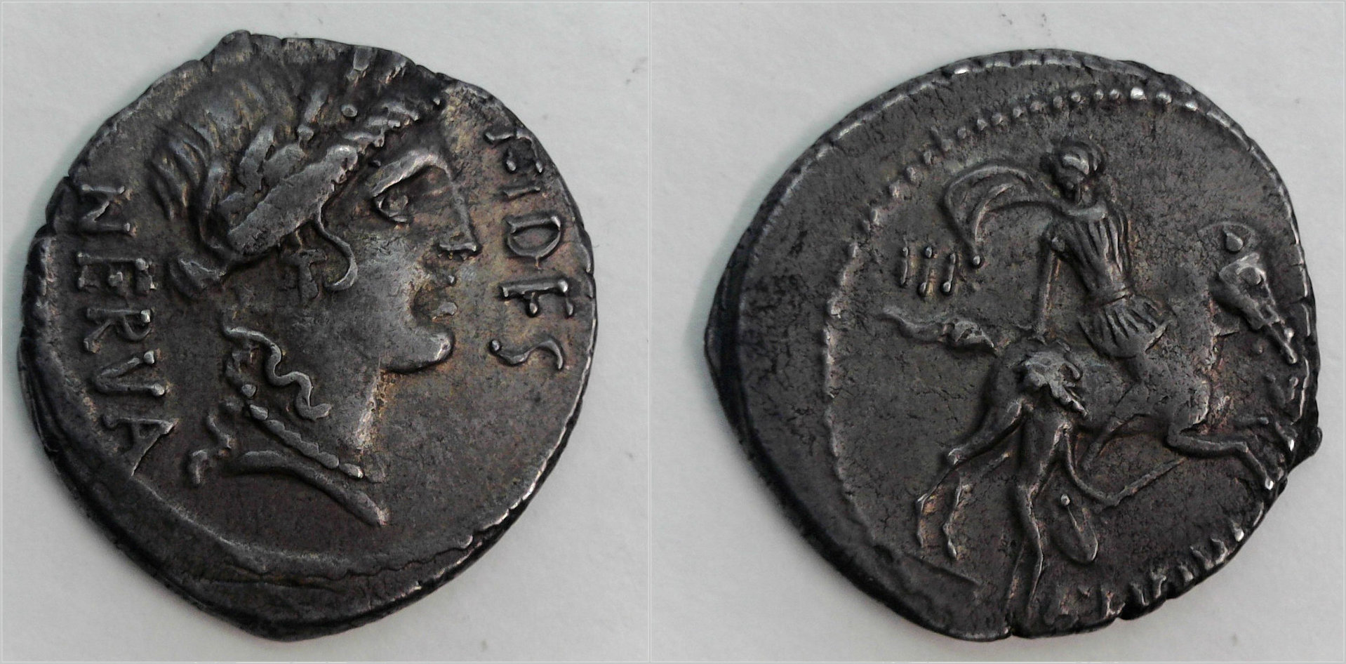 LIcinius Nerva denarius.jpg