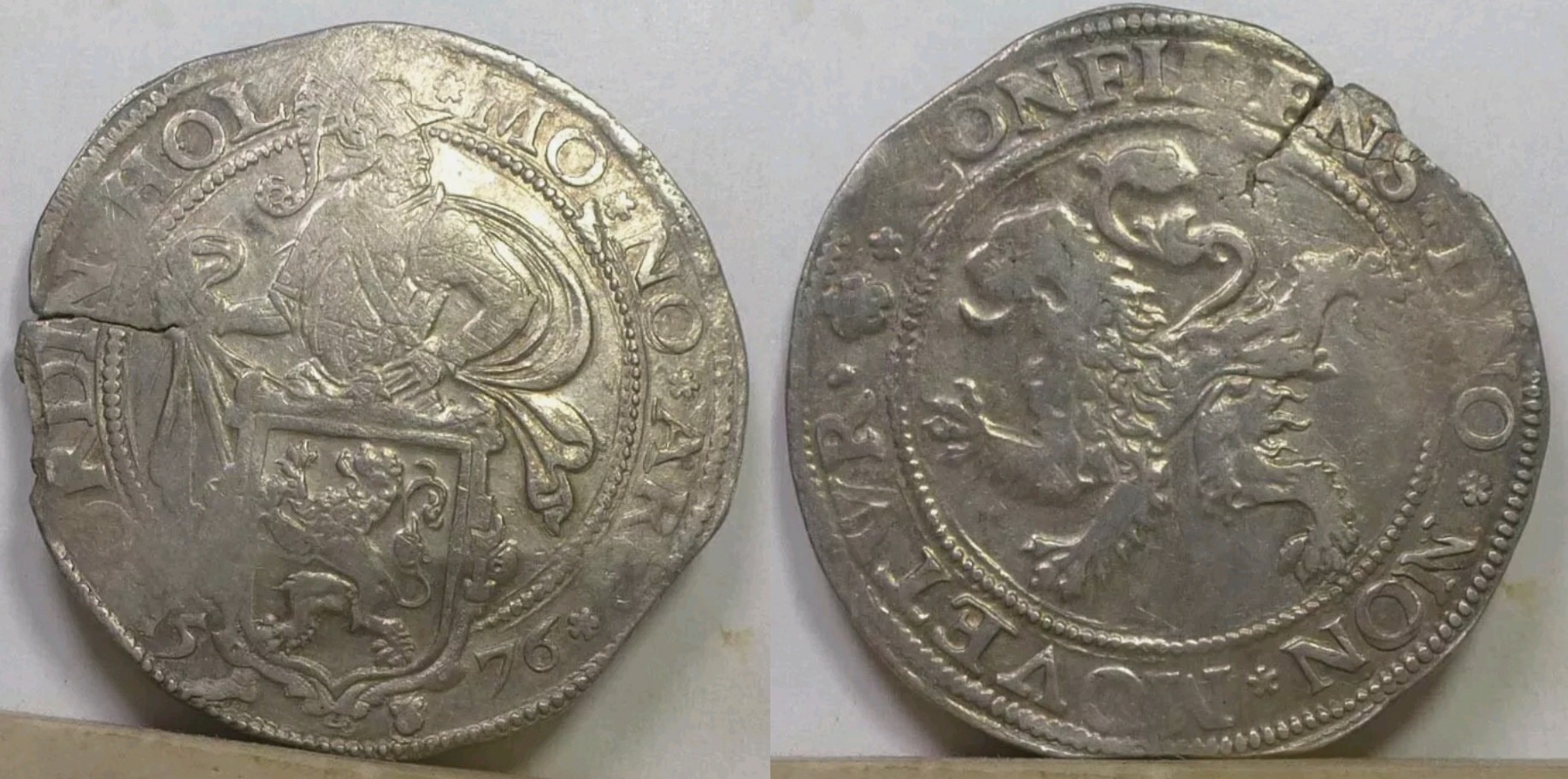 Lion Dollar 1576.jpg