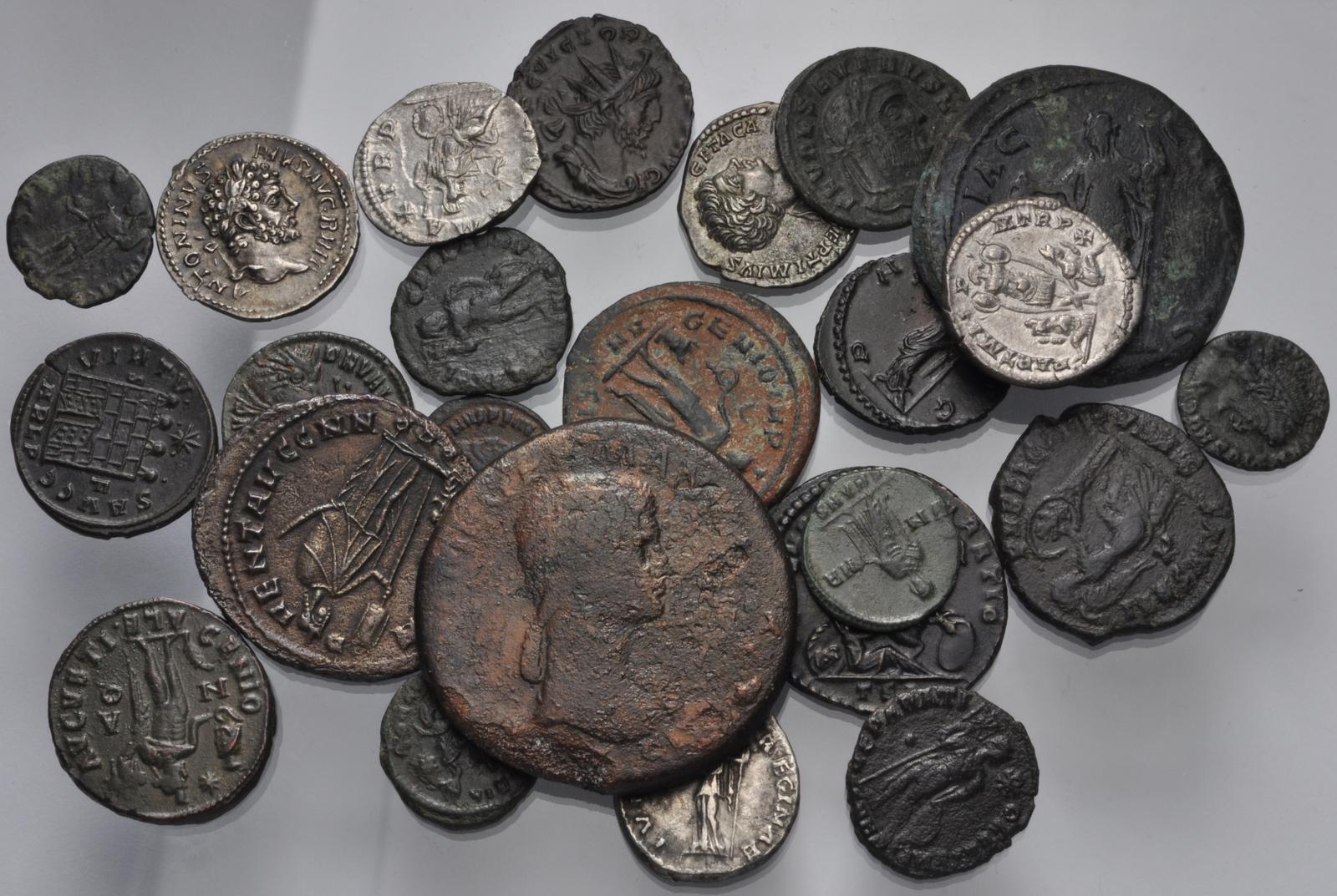 Lot of 25 Roman Imperial 896_2.jpg