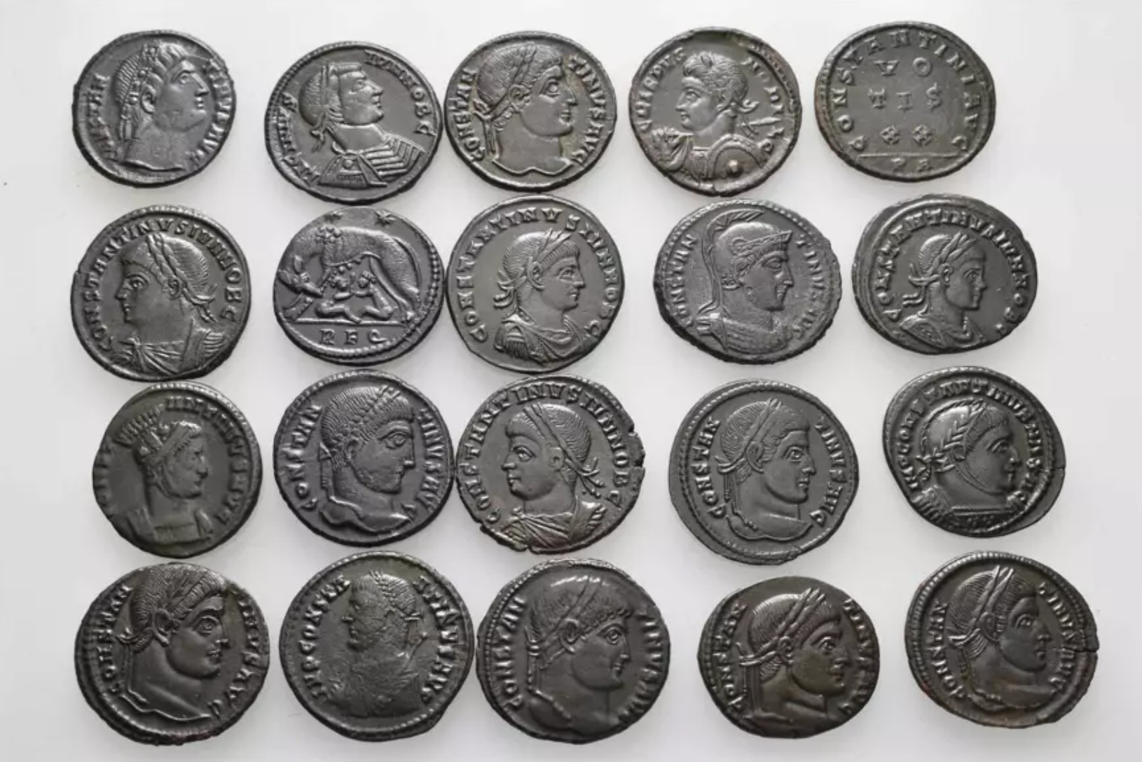 Lot_ 4590 - A lot containing 20 bronze coins - Web Auction 34 - Leu N_ - www.sixbid.com.jpg