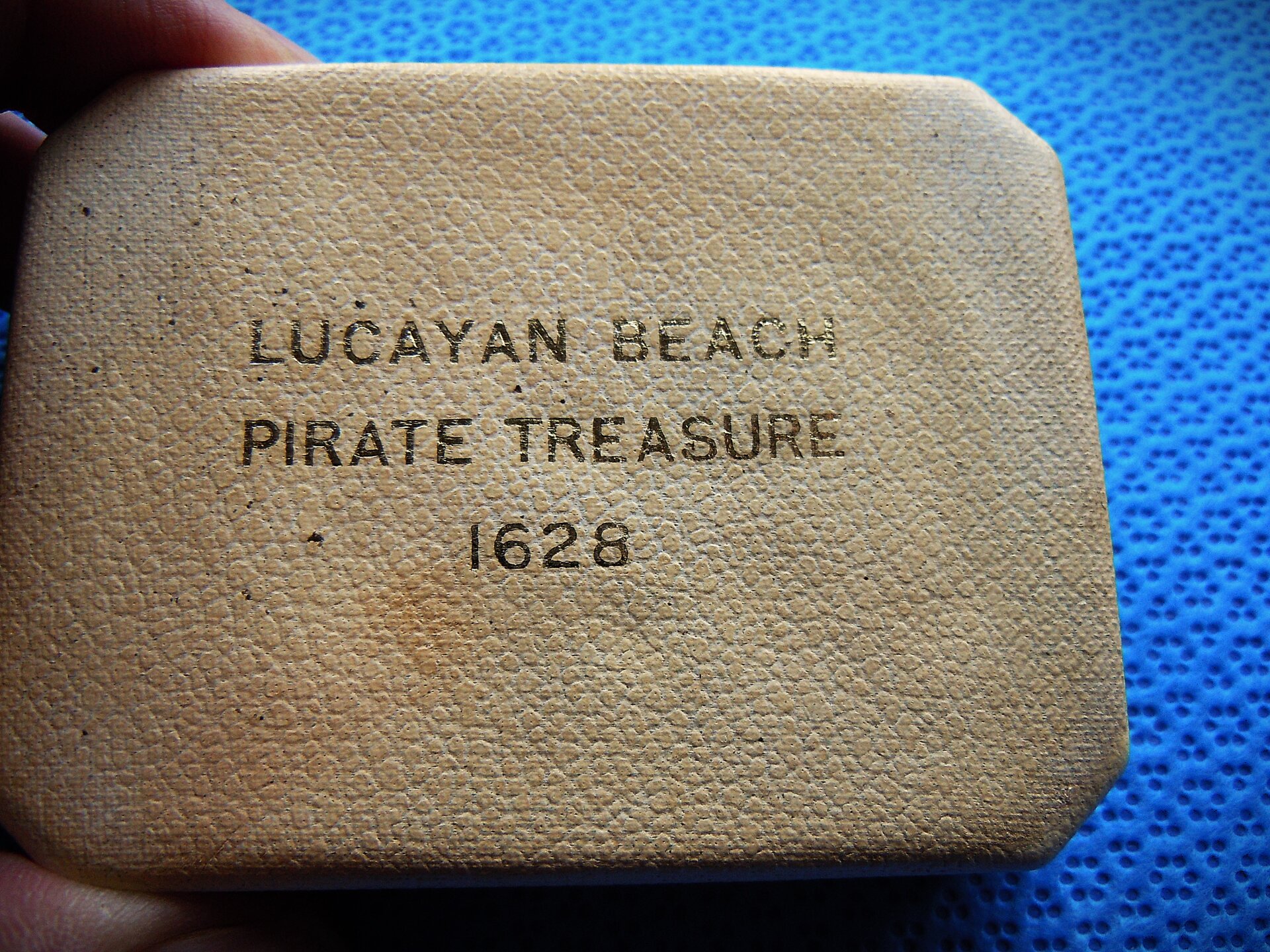 Lucayan Lid.JPG